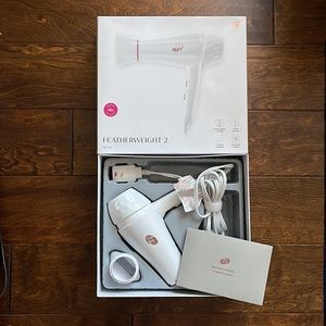 NIB T3 Professional Featherweight 2 White/Rose Gold Hair Blow Dryer
